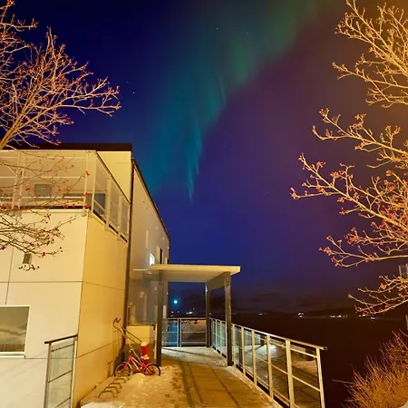 Sea And Mountain View Free Parking Apartment *